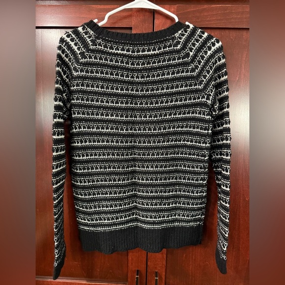 Splendid Pullover Sweater - Picture 6 of 6